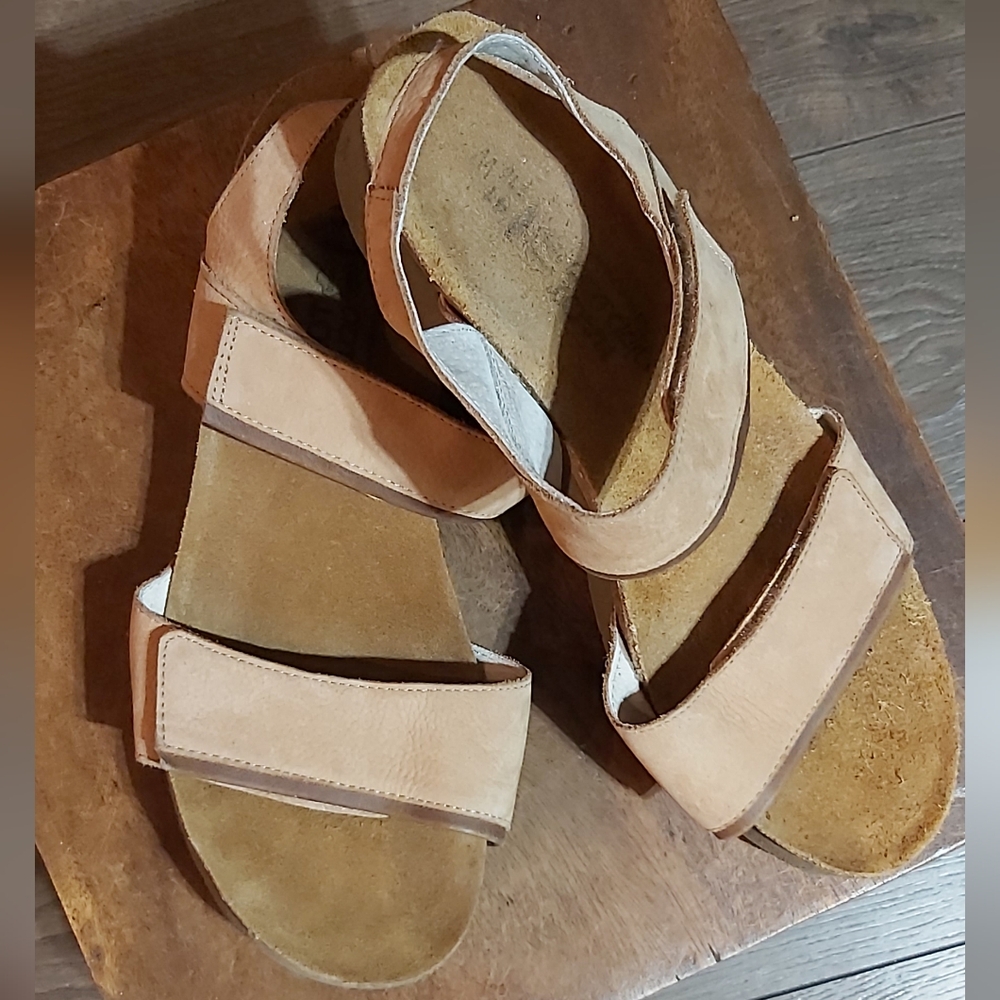 Naot Aisha Comfort Tan Sandals